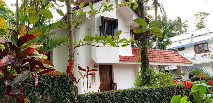 BEAUTIFUL HOUSE FOR SALE IN THRIKKAKARA, KOCHI