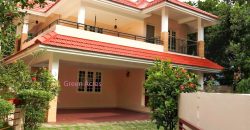 GATED COMMUNITY POSH VILLA KAKKANAD TOWN