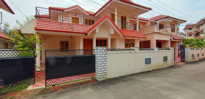 4 BHK GATED COMMUNITY VILLA FOR SALE KAKKANAD TOWN