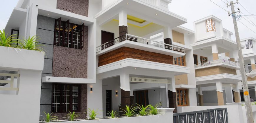 4 BHK BEAUTIFUL VILLA FOR SALE KAKKANAD KOCHI