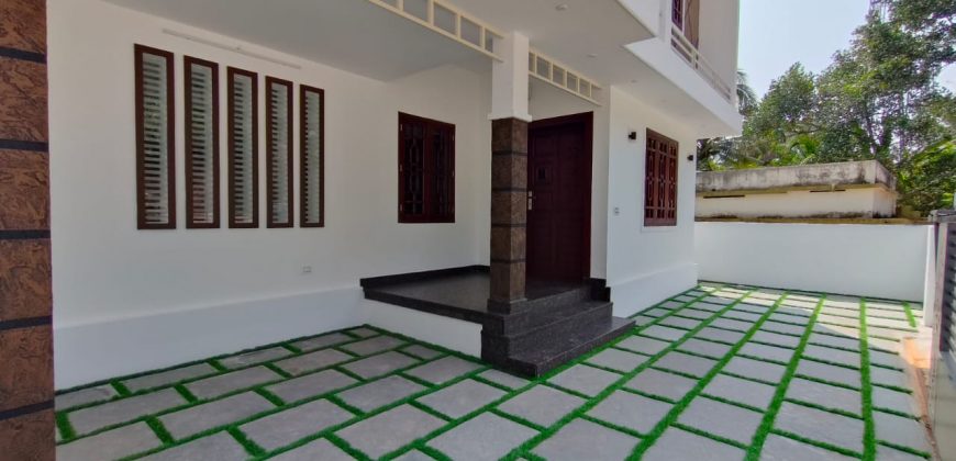 BEAUTIFUL 3 BHK NEW HOUSE FOR SALE KAKKANAD KOCHI INFOPARK